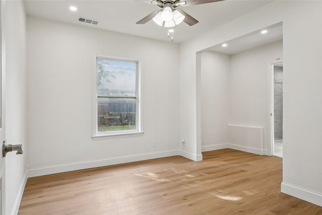 441 W Lake Street, Krum, TX 76249