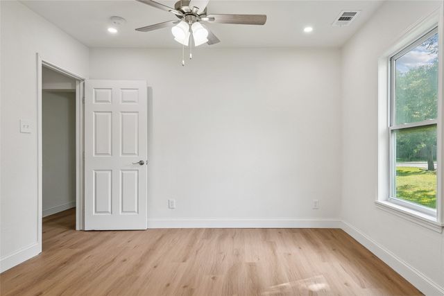 441 W Lake Street, Krum, TX 76249