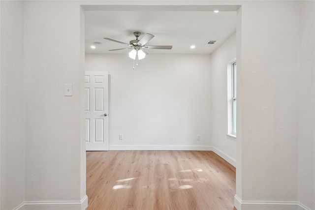 441 W Lake Street, Krum, TX 76249