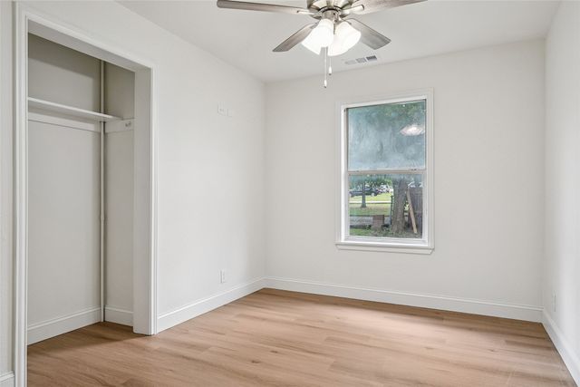 441 W Lake Street, Krum, TX 76249