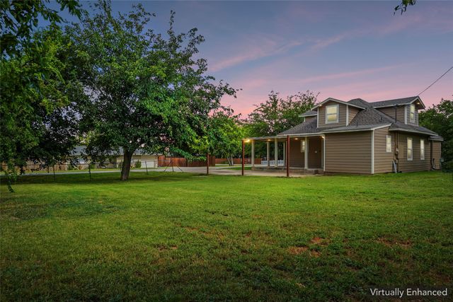 441 W Lake Street, Krum, TX 76249