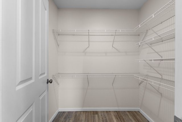 9575 E SHELLY LN, Centralia, MO 65240