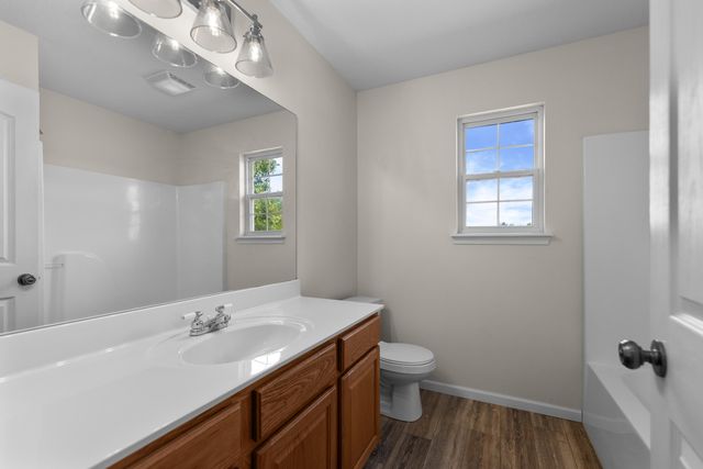 9575 E SHELLY LN, Centralia, MO 65240