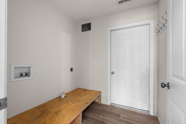 9575 E SHELLY LN, Centralia, MO 65240