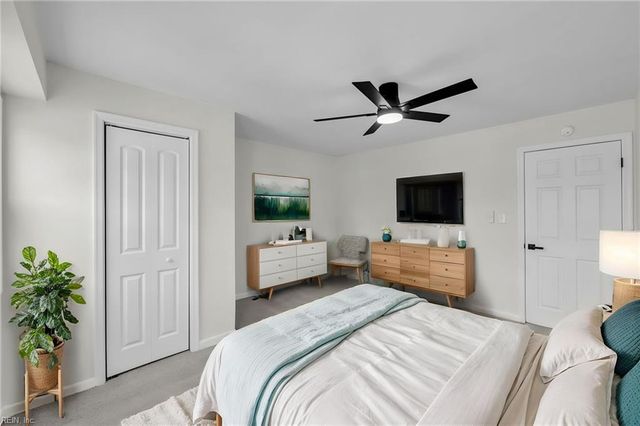 962 Red Oak CIR, Newport News, VA 23608