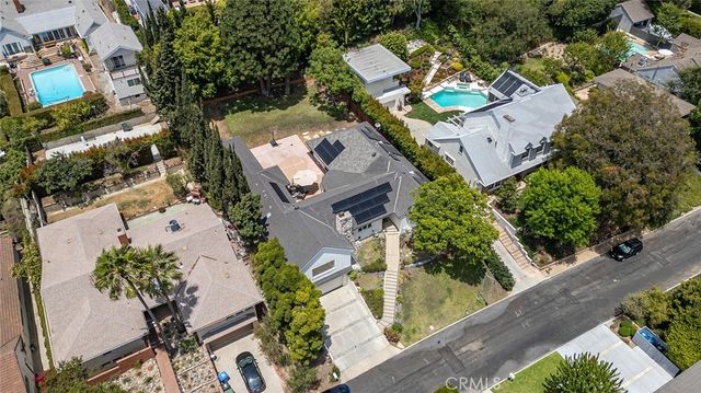 11365 Thurston Pl, Los Angeles, CA 90049