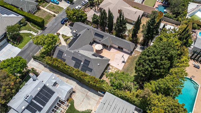 11365 Thurston Pl, Los Angeles, CA 90049