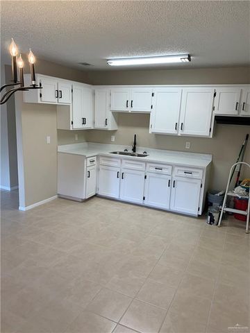 1014 El Recreo Circle, Edinburg, TX 78539