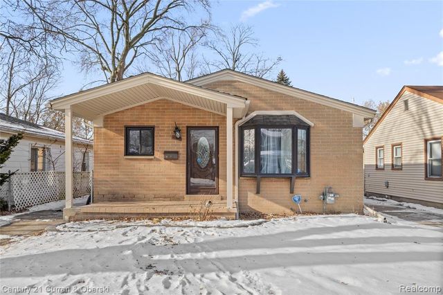 5949 Fenton Street, Dearborn Heights, MI 48127
