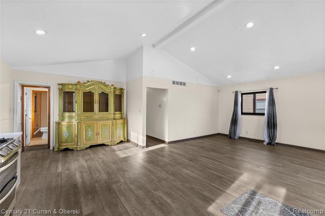 5949 Fenton Street, Dearborn Heights, MI 48127