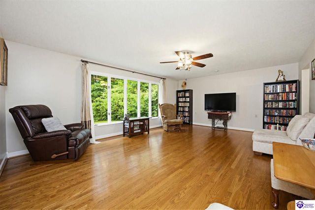 165 Mayapple Lane, Elizabethtown, KY 42701