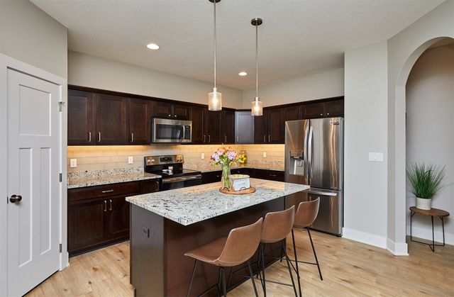 901 S 93rd Street, West Des Moines, IA 50266