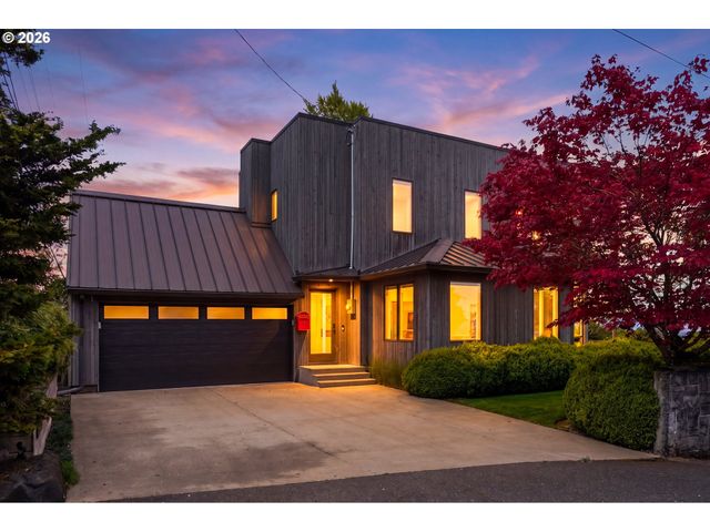 4409 Sw CARL Pl, Portland, OR 97239