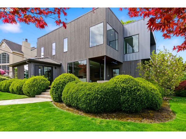 4409 Sw CARL Pl, Portland, OR 97239