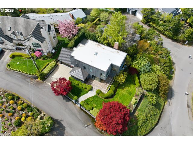 4409 Sw CARL Pl, Portland, OR 97239