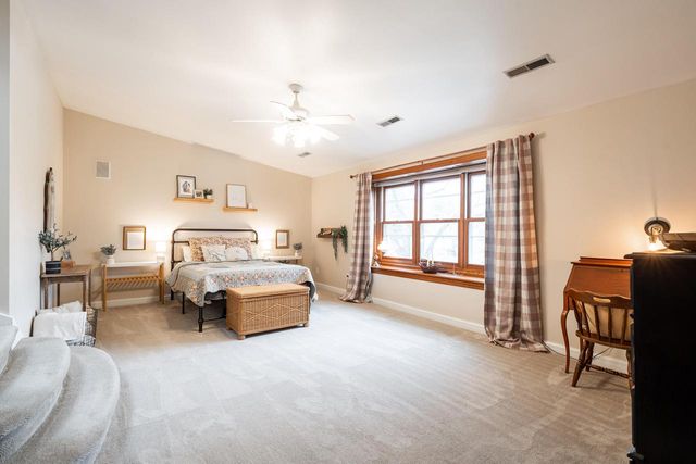 N101W15877 Santa Fe DRIVE, Germantown, WI 53022