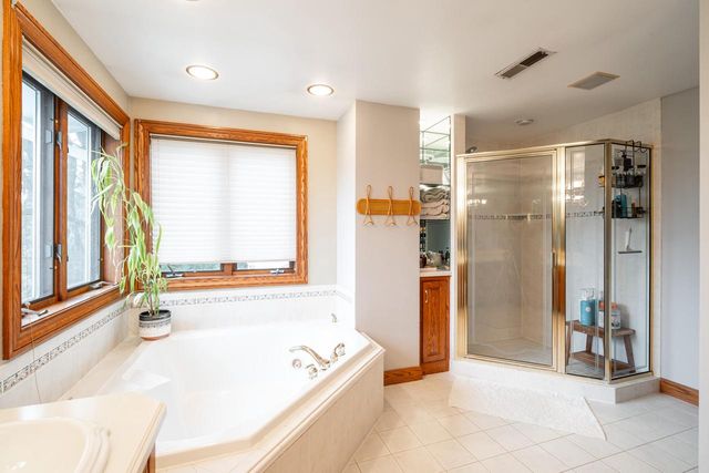 N101W15877 Santa Fe DRIVE, Germantown, WI 53022