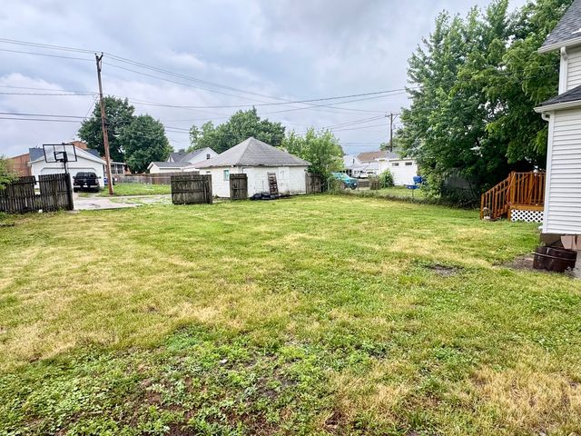 1549 W 14th Street, Davenport, IA 52804