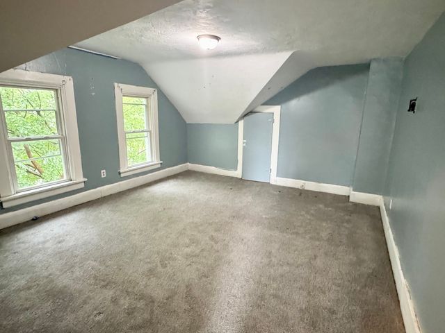 1549 W 14th Street, Davenport, IA 52804