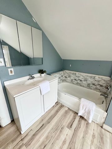1549 W 14th Street, Davenport, IA 52804