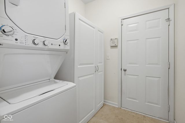 11842 E Dumfrees Court, Indianapolis, IN 46229