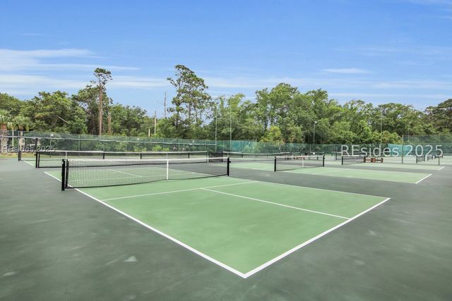 40 Folly Field Rd Apt B137, Hilton Head Island, SC 29928