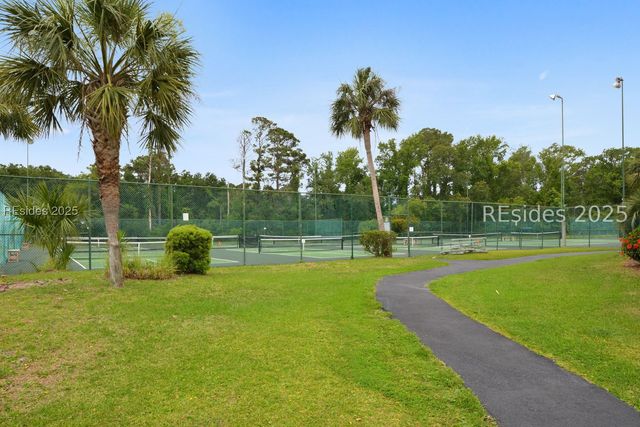 40 Folly Field Rd Apt B137, Hilton Head Island, SC 29928