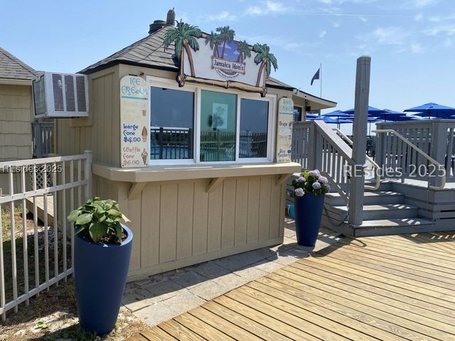 40 Folly Field Rd Apt B137, Hilton Head Island, SC 29928