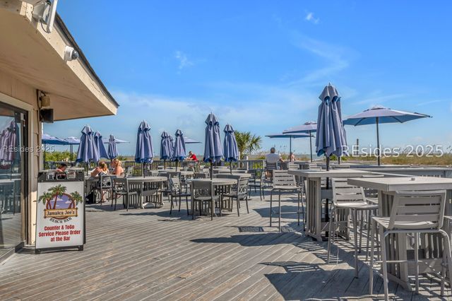 40 Folly Field Rd Apt B137, Hilton Head Island, SC 29928