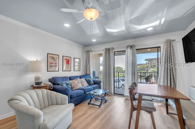 40 Folly Field Rd Apt B137, Hilton Head Island, SC 29928