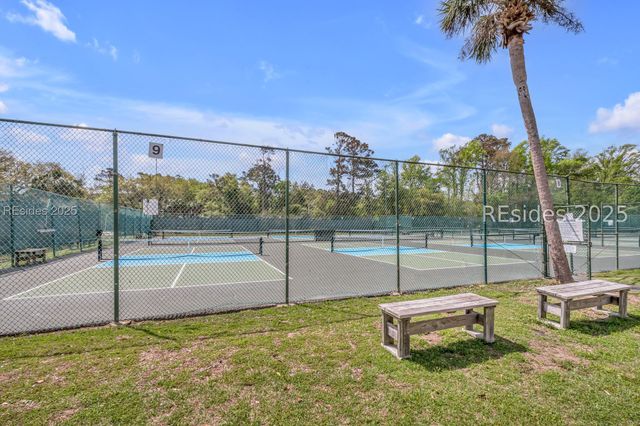 40 Folly Field Rd Apt B137, Hilton Head Island, SC 29928