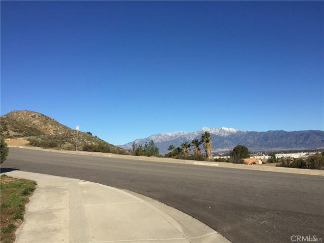 12022 Loyola Court, Fontana, CA 92337