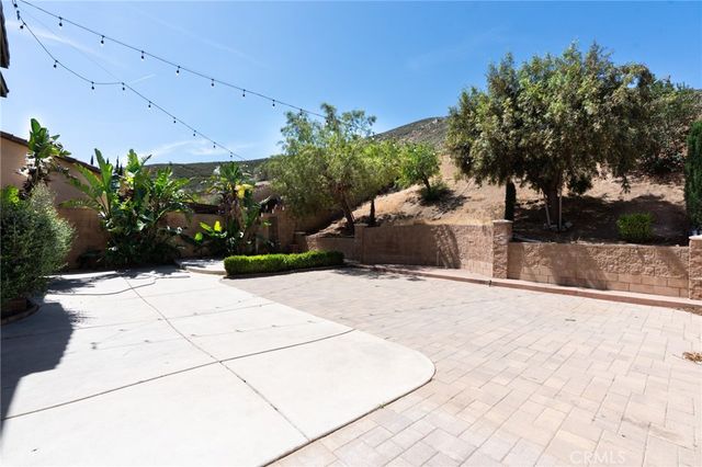 12022 Loyola Court, Fontana, CA 92337