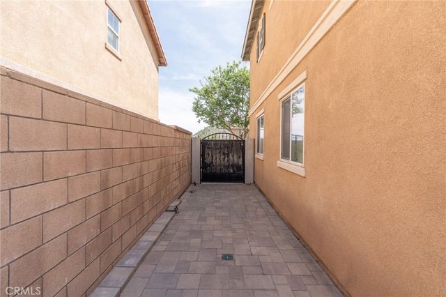 12022 Loyola Court, Fontana, CA 92337