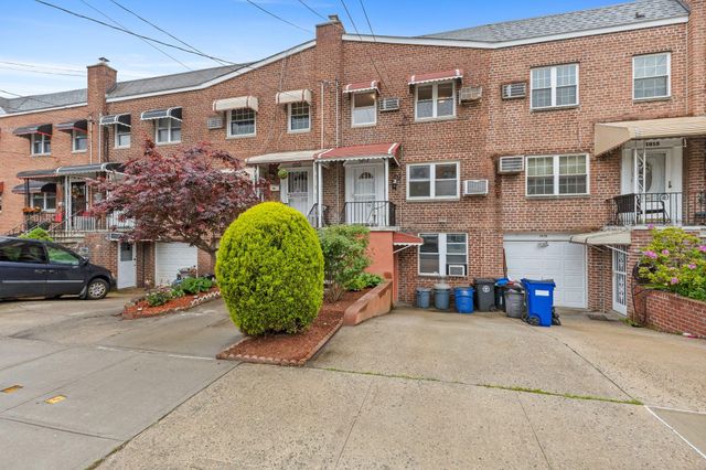 1813 Tomlinson Avenue, Bronx, NY 10461
