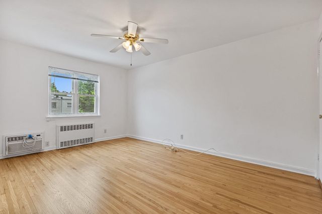 1813 Tomlinson Avenue, Bronx, NY 10461