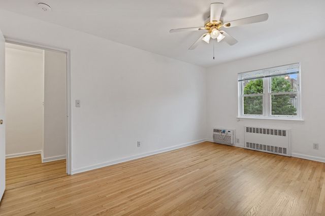 1813 Tomlinson Avenue, Bronx, NY 10461