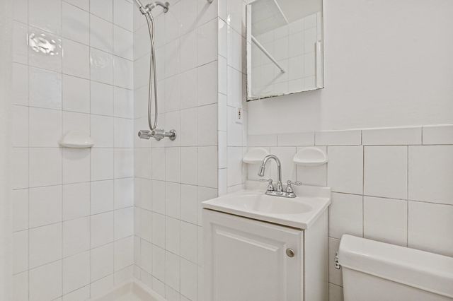 1813 Tomlinson Avenue, Bronx, NY 10461