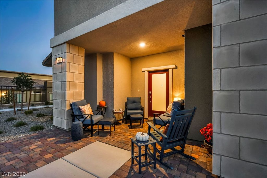 894 Heritage Bend Drive, Las Vegas, NV 89138 — exterior