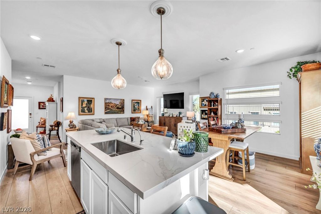 894 Heritage Bend Drive, Las Vegas, NV 89138 — photo 4