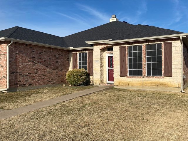 8221 Atherton Street, Arlington, TX 76002