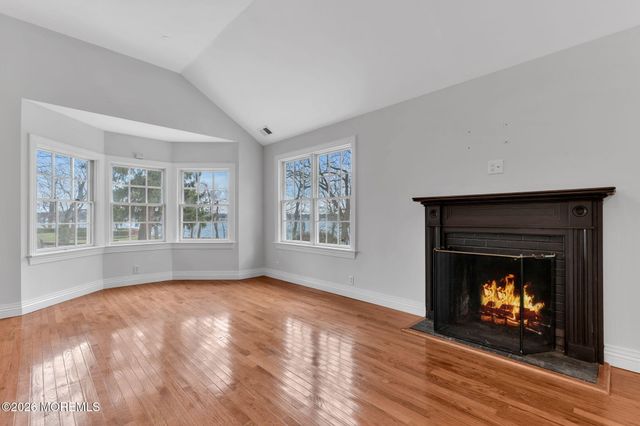 734 Navesink River Road, Red Bank, NJ 07701