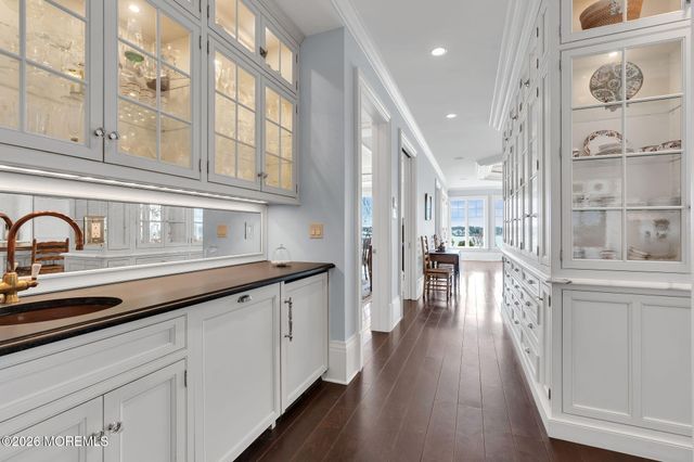 734 Navesink River Road, Red Bank, NJ 07701