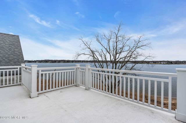 734 Navesink River Road, Red Bank, NJ 07701