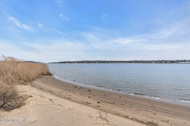 734 Navesink River Road, Red Bank, NJ 07701