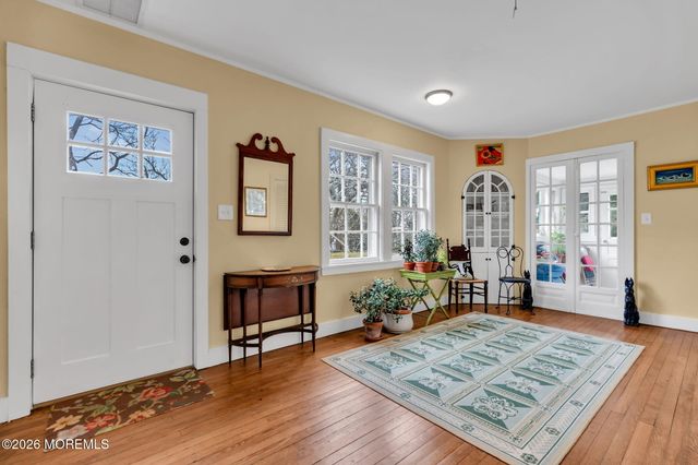 734 Navesink River Road, Red Bank, NJ 07701