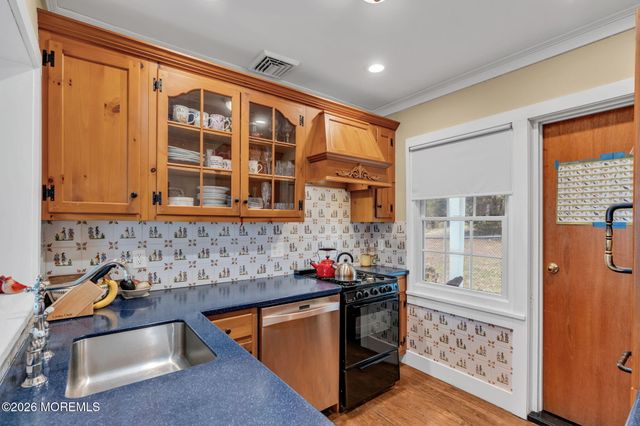 734 Navesink River Road, Red Bank, NJ 07701