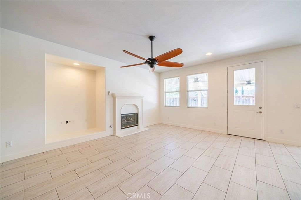 Image 4 of property listing at 3319 Banyon, Lake Elsinore, CA 92530