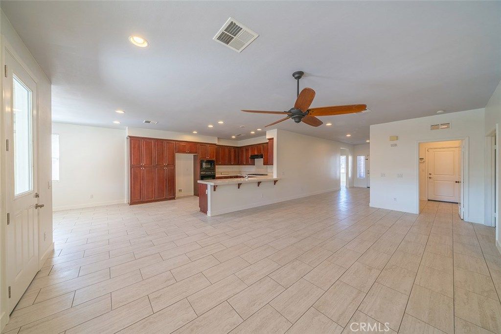 Image 6 of property listing at 3319 Banyon, Lake Elsinore, CA 92530