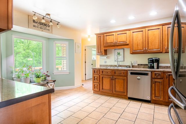 7708 Ridge Bay Drive, Hixson, TN 37343